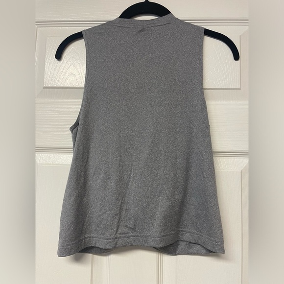 NWOT Adidas Twist Front Tank Gray Size XS - Picture 3 of 10